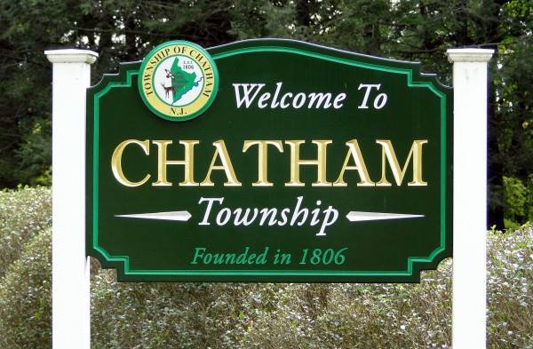 The city limits sign of Chatham, NJ. "Welcome to Chatham Township"
